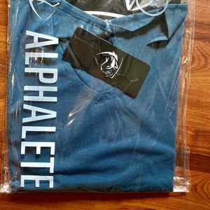 Alphalete Lifestyle V-Neck